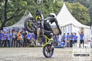 aksi-setan-jalanan-di-tumplek-blek-2017-003